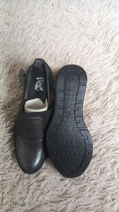 Туфли ,кросовки натуральная кожа