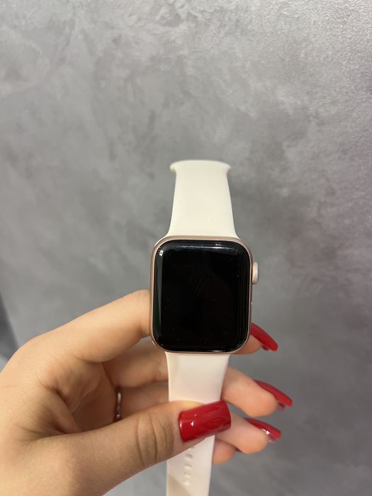 Apple watch 4 series , 40 mm