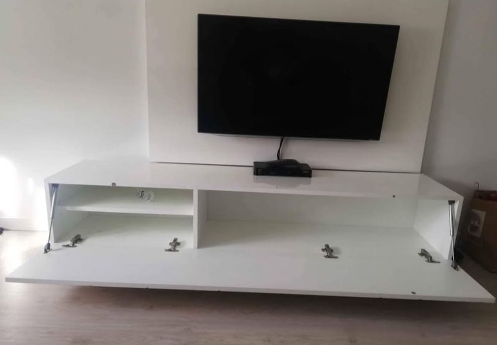 Móvel sala de estar com suporte para TV