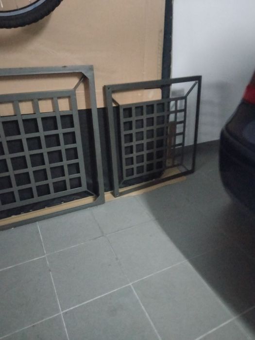 Mesas de ferro para casa ou jardim em preto