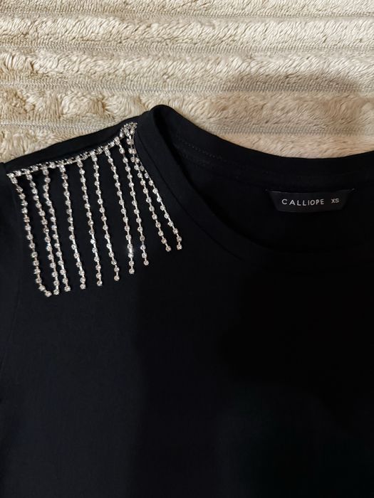 Жіноча футболка чорного кольору, бренд  «Calliope»