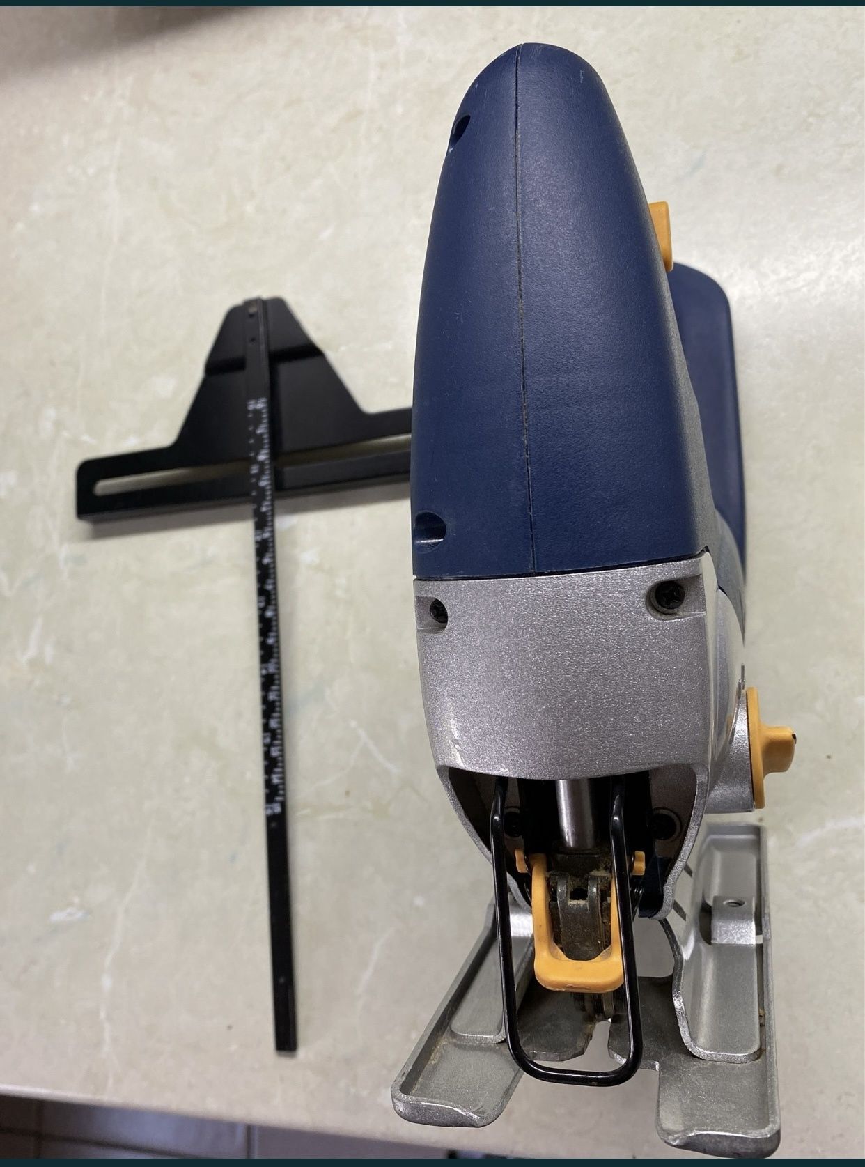 Лобзик аккумуляторный Ryobi