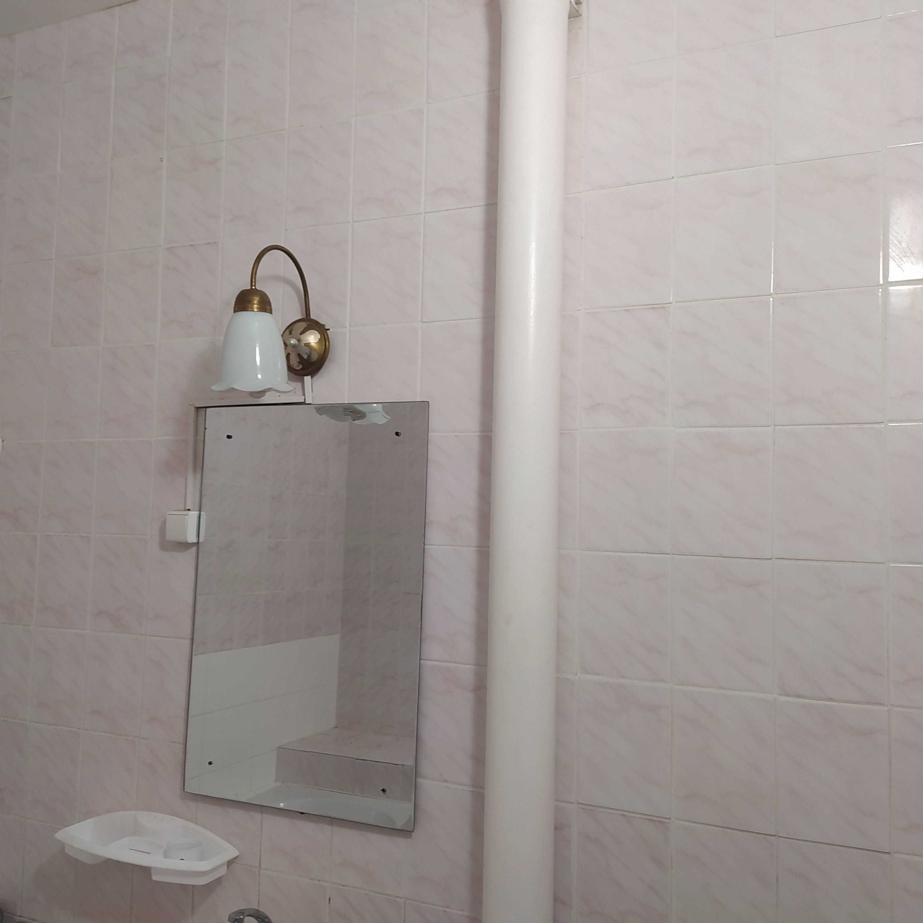Продам 4-х кімнатну квартиру в центрі з індивідуальним опаленням