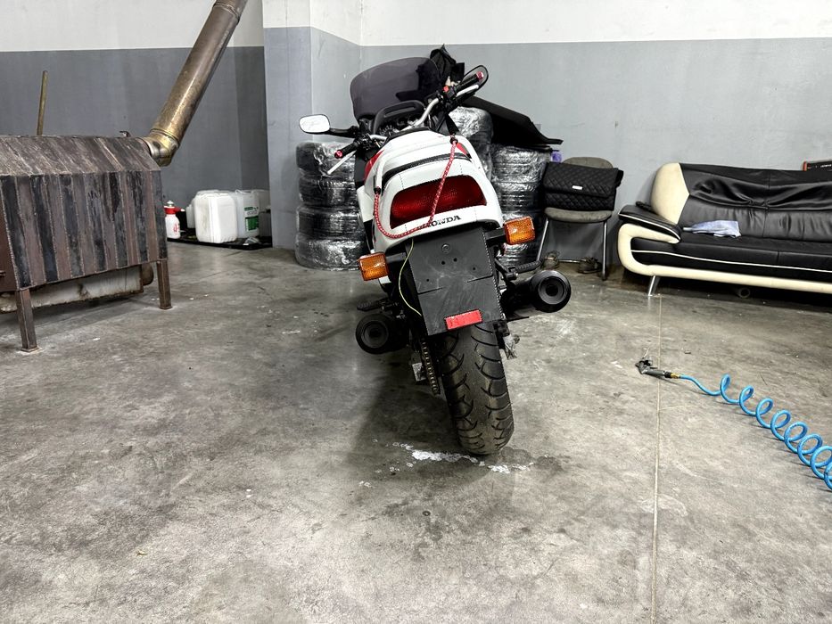 хонда 1000 CBR на ходу