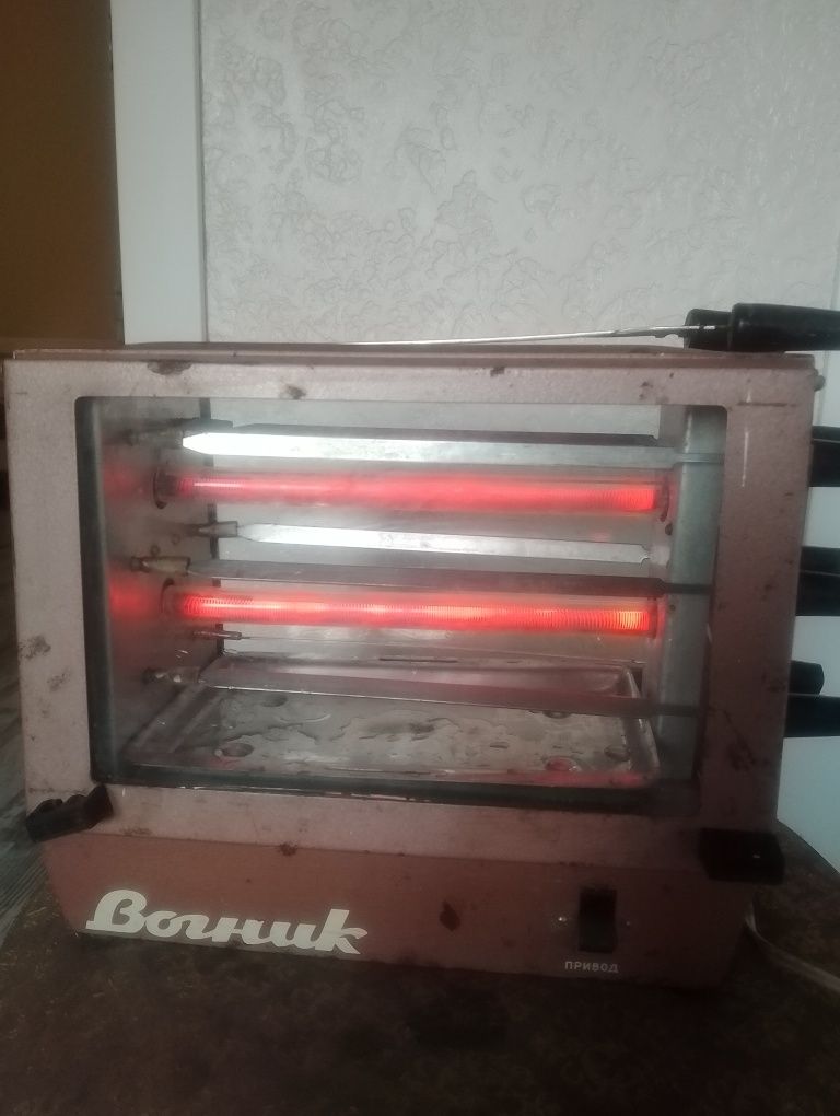 Электрошашлычница Вогник