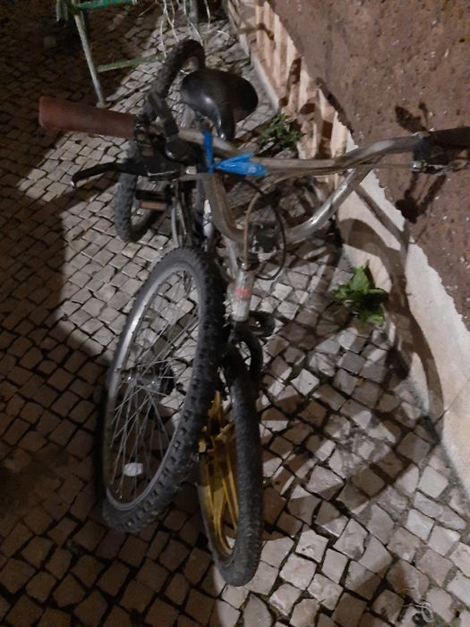 Vendo bicicleta bmx e par de rodas 26