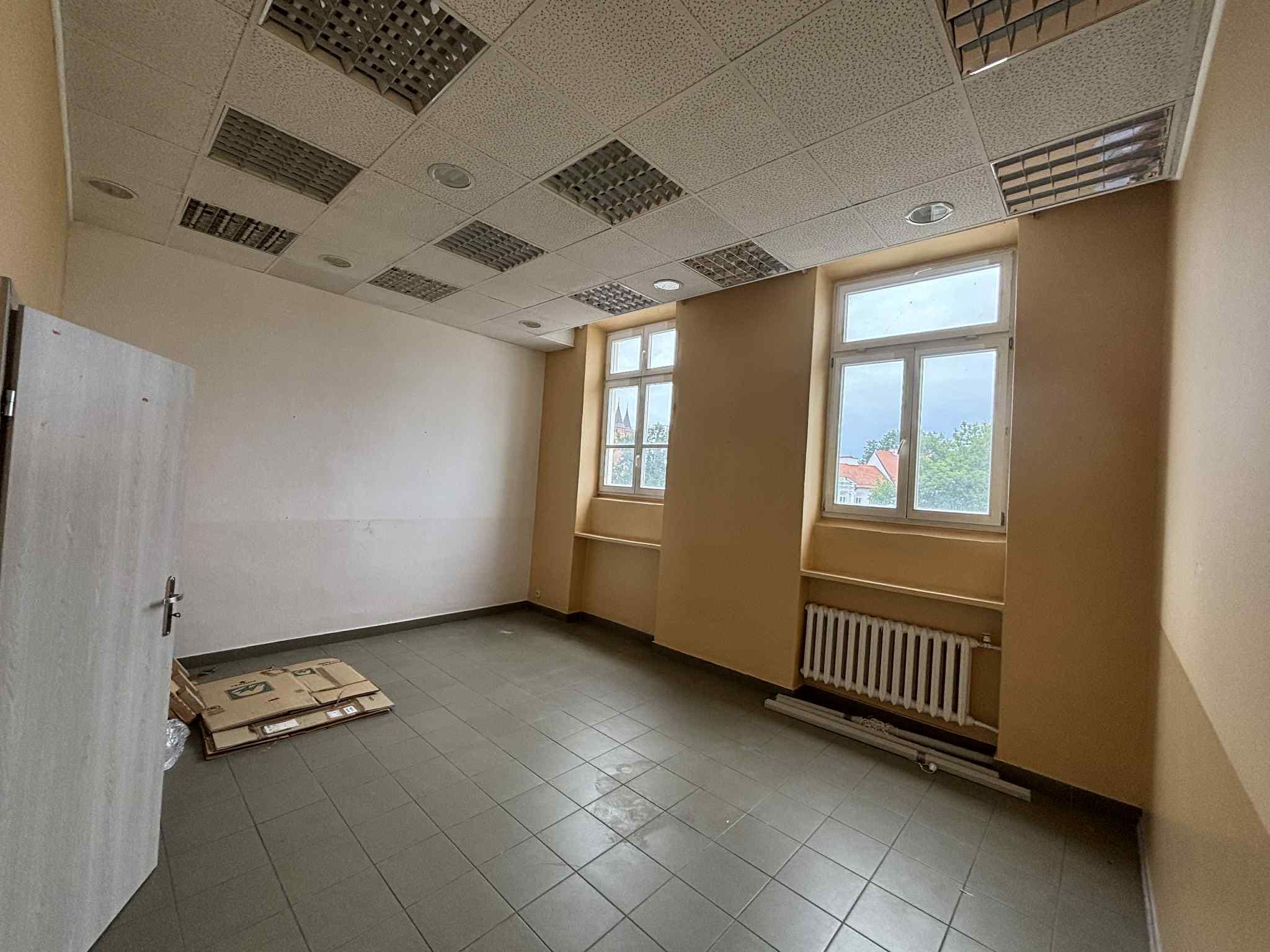 Wynajmę lokal w Płocku przy Placu Narutowicza