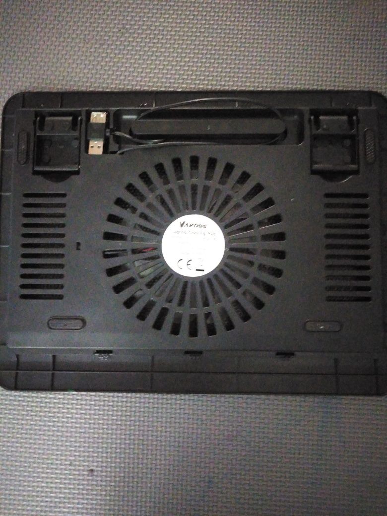 Podkładka chłodząca pod laptopa LED