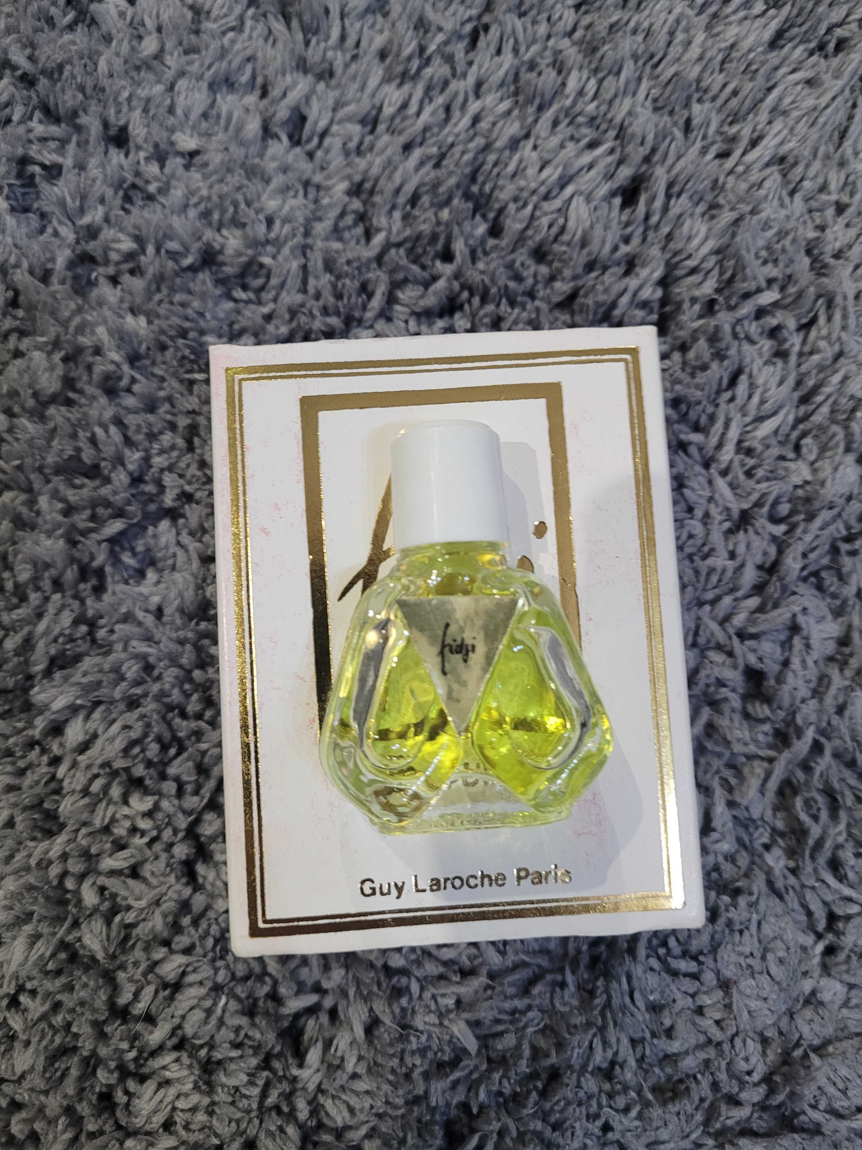 około 30 letnie perfumy marki fidji