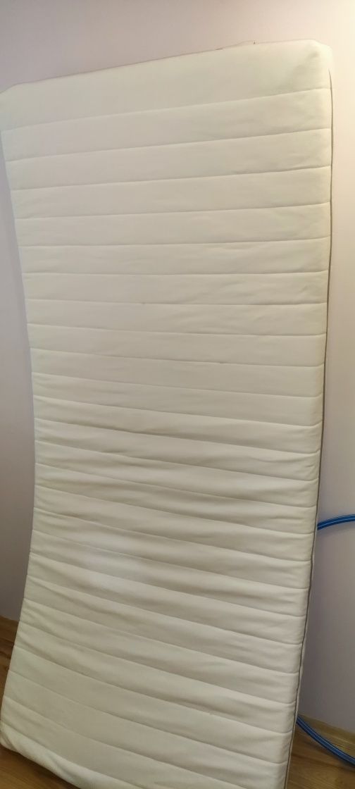 Bardzo wygodny materac Ikea 90x200