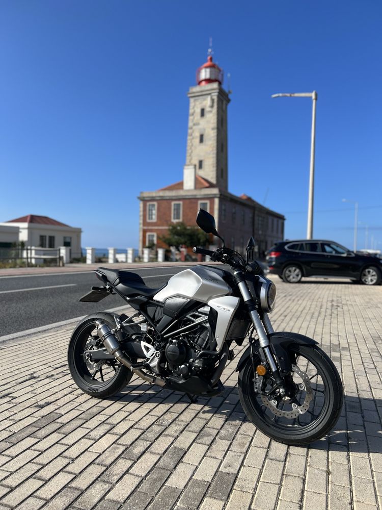 Honda CB300R c/ extras