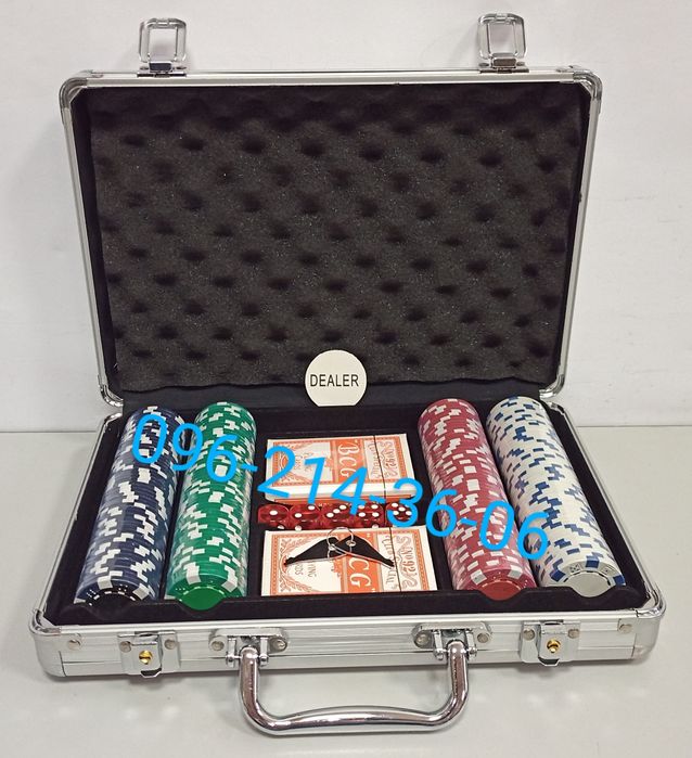 Игровой набор для игры в Покер 200 фишек В металлическом чемод