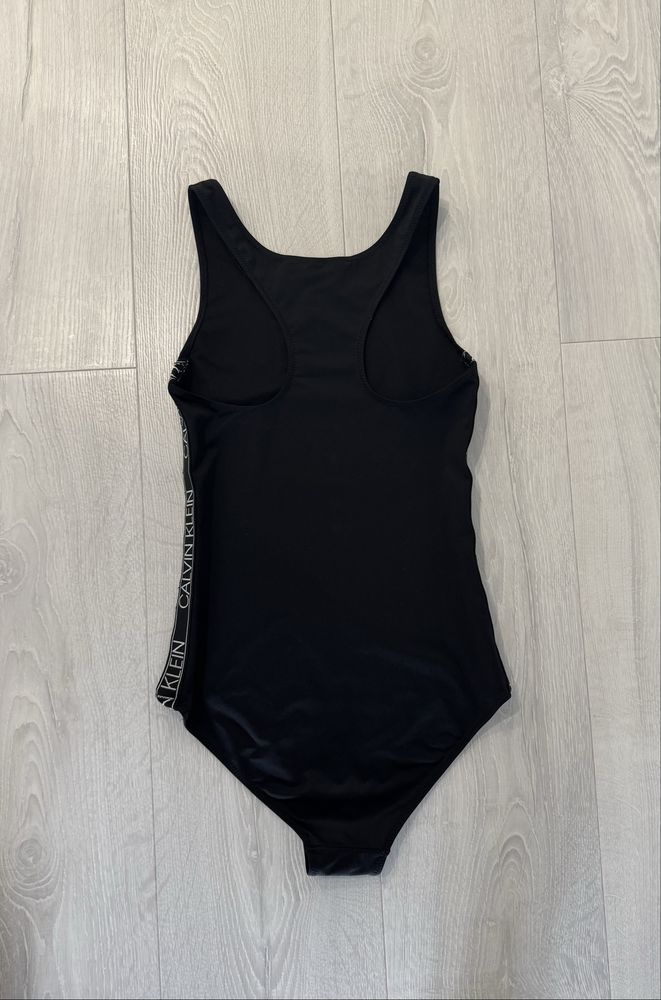 Купальник Calvin Klein на двачинку 10-12 років