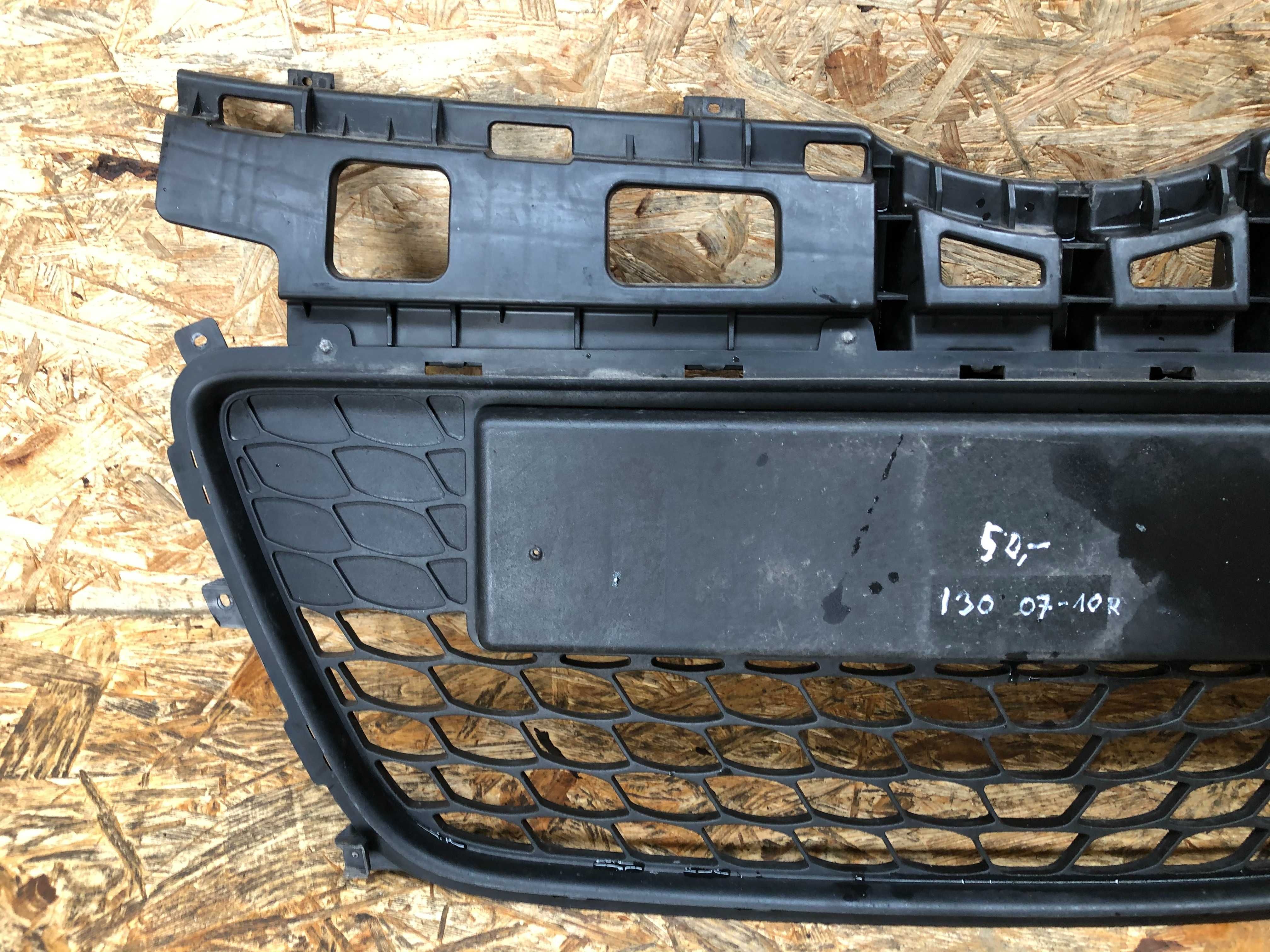 Grill/atrapa/kratka zderzaka Hyundai i30 07-12r