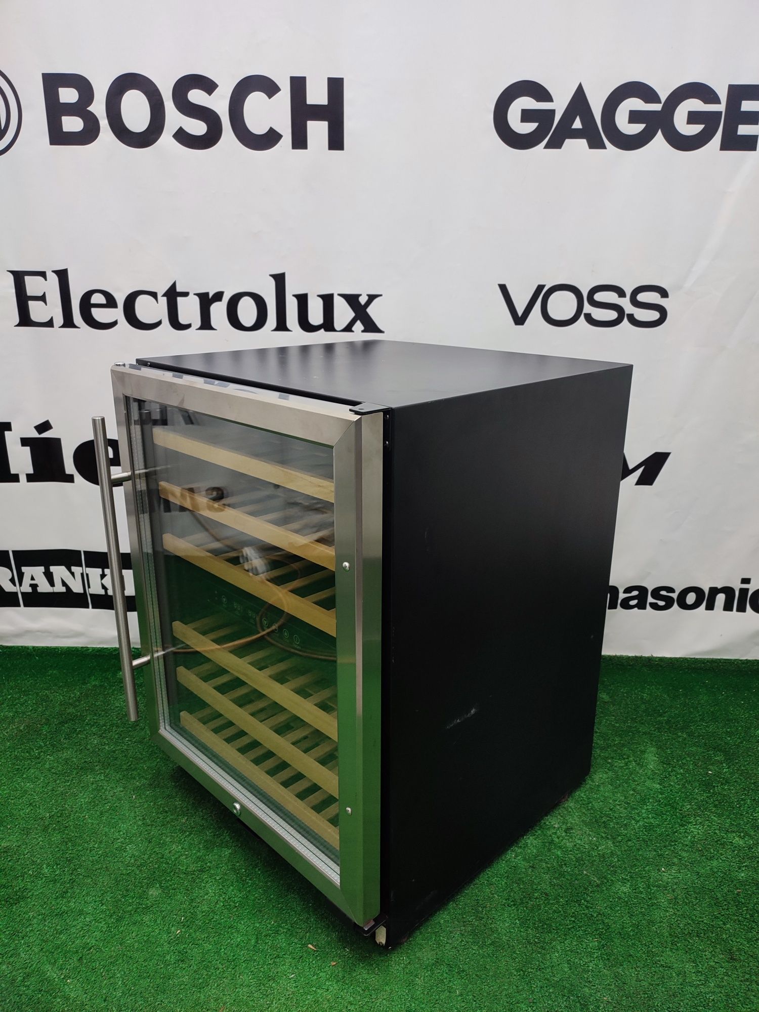 Холодильник для вина Vinobox 50 GC2T