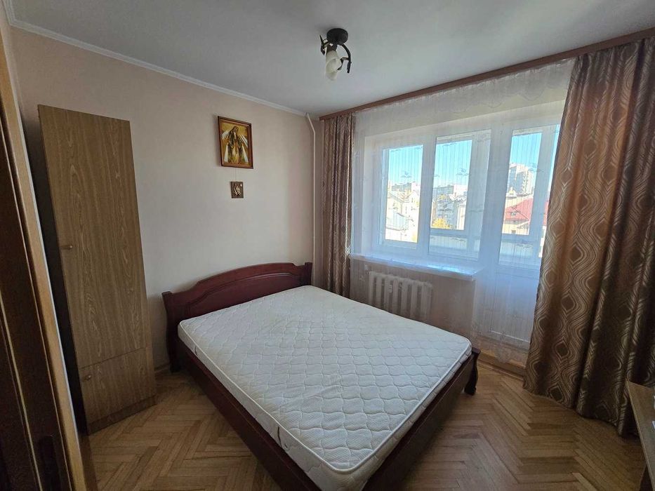 3 кімнати, Сихів, Санта Барбара