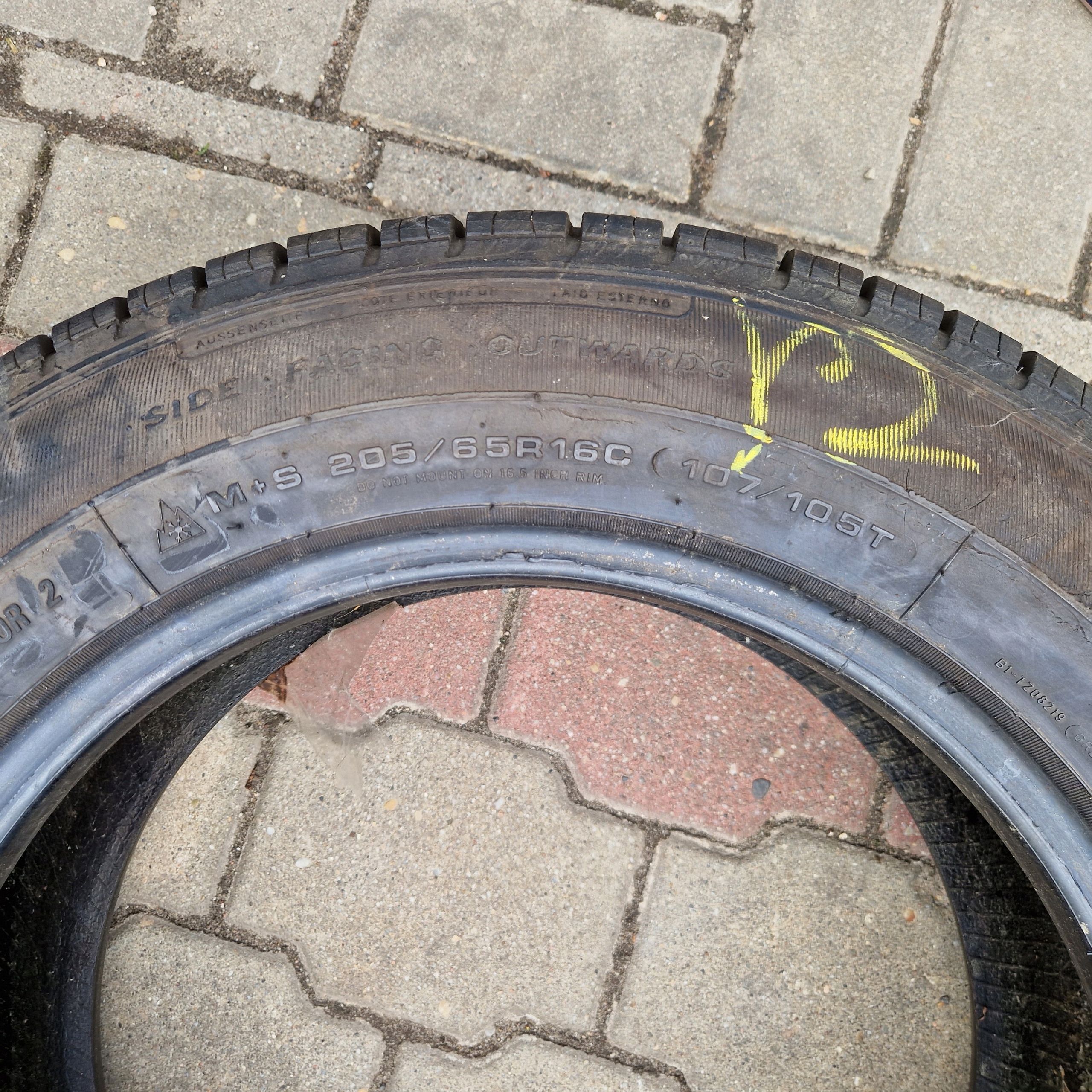 Goodyear Cargo Vector 2 205/65R16C 17R 7,5mm 1X