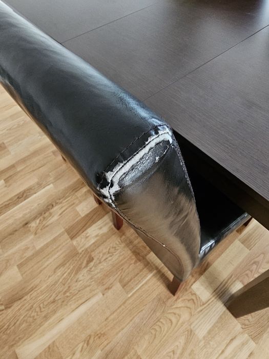 Stół + 4 krzesła JYSK