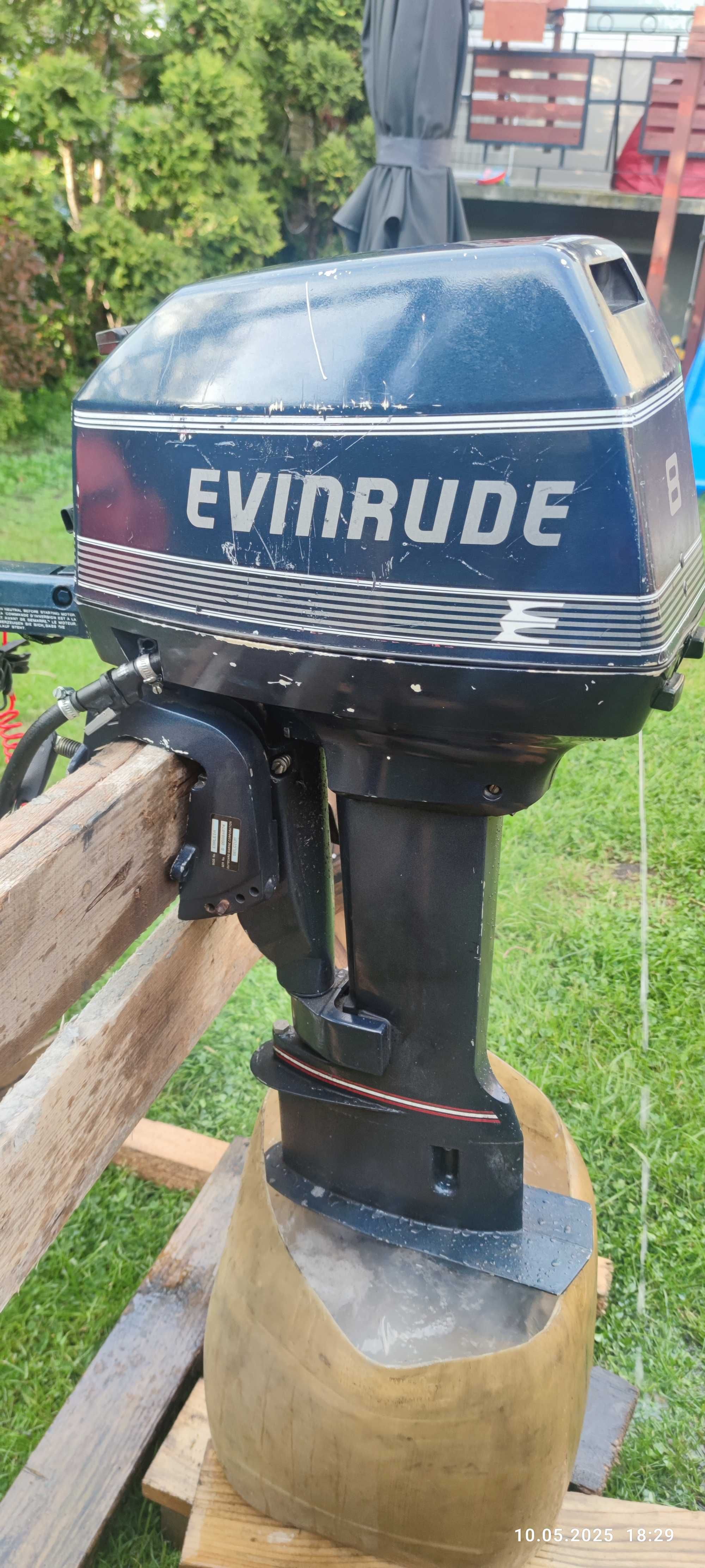 Silnik zaburtowy EVINRUDE 8 HP dwutakt