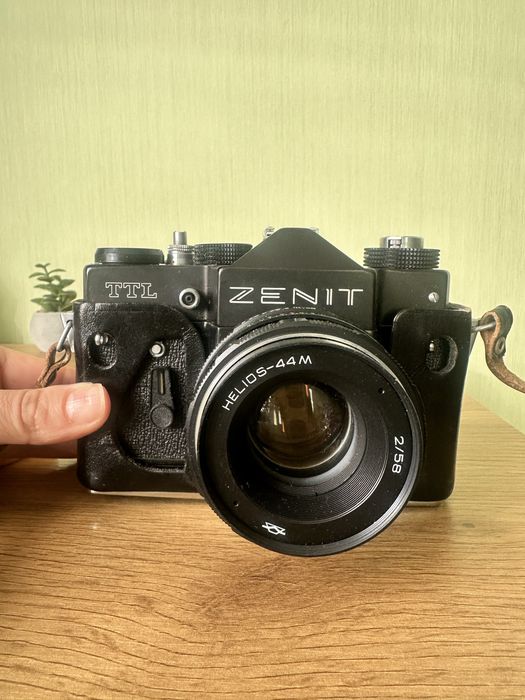 Продам фотоаппарат Zenit TTL