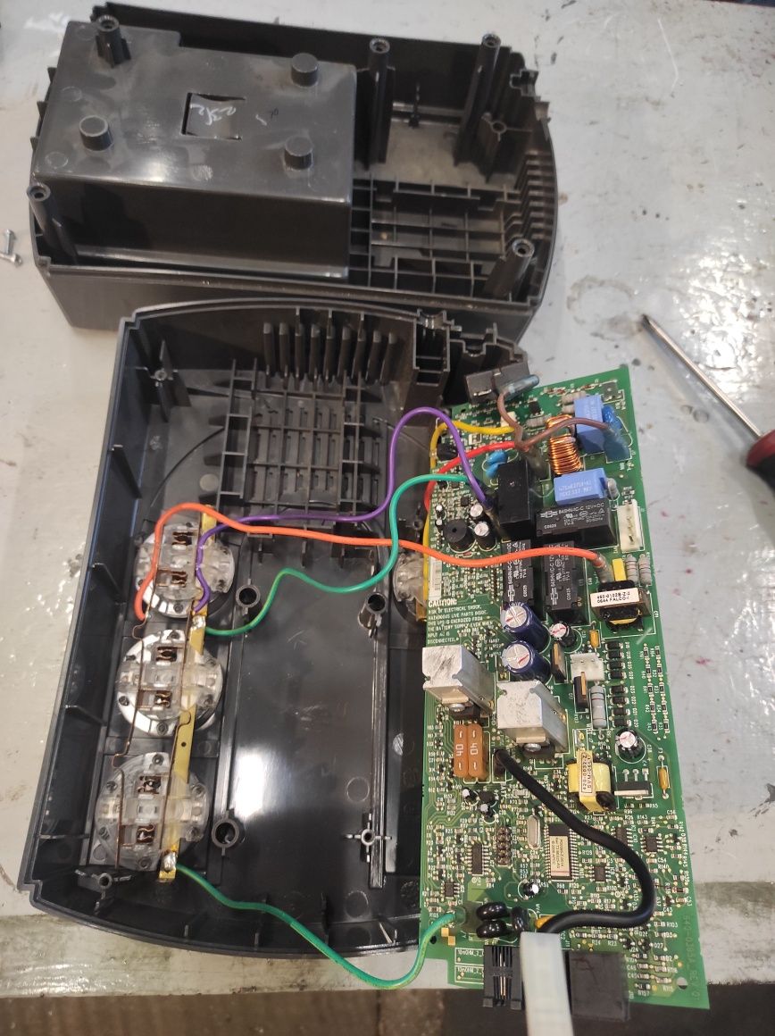 Плата от бесперебойника APC BE525