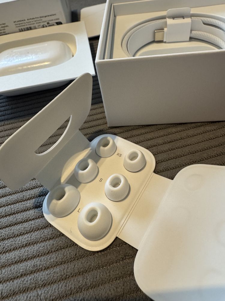Apple AirPods Pro 2 generacji z etui MagSafe