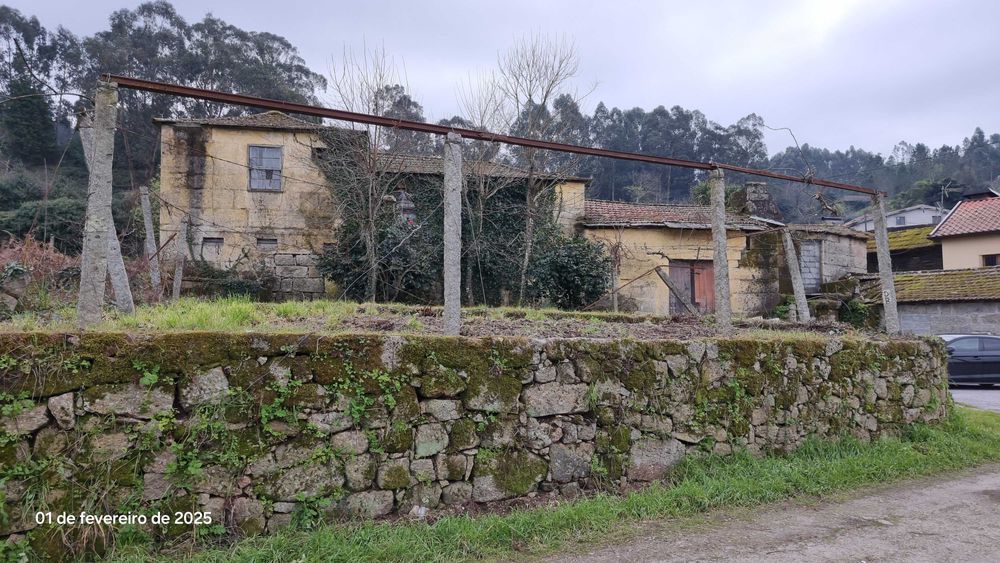 Quinta para restaurar 3.000m a 3km praia fluvial Cabeça Santa Penafiel