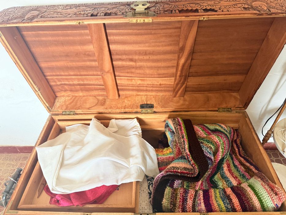 Baú de cânfora antigo