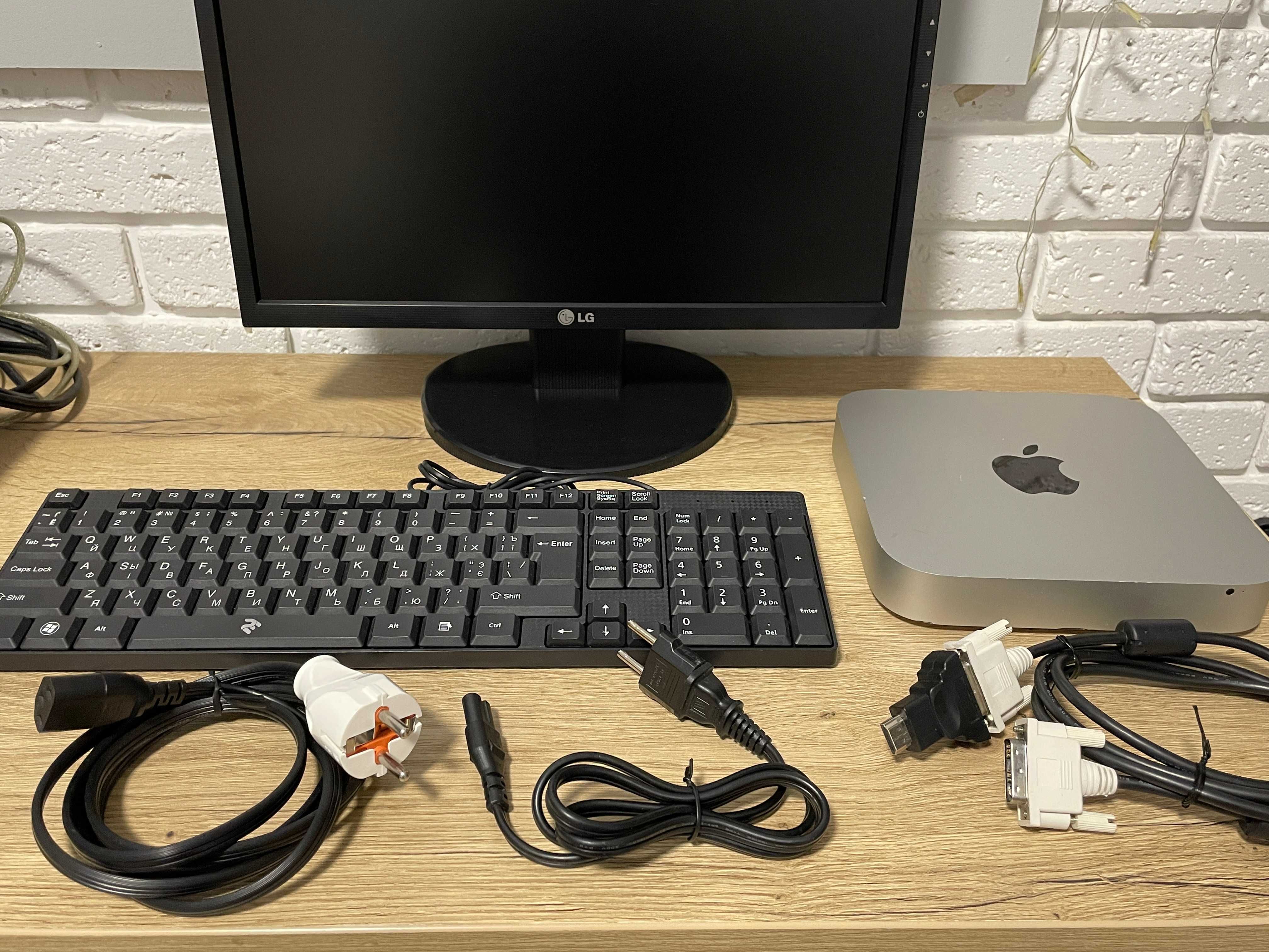 Компьютер Apple  Mac Mini + монитор LG
