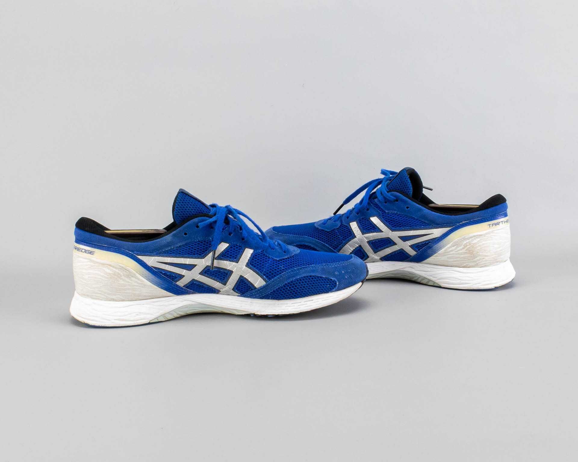 Беговые кроссовки в сетку Asics Tartheradge.44 размер