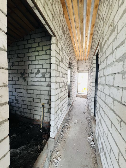 Продам дом Подгородное  Новострой