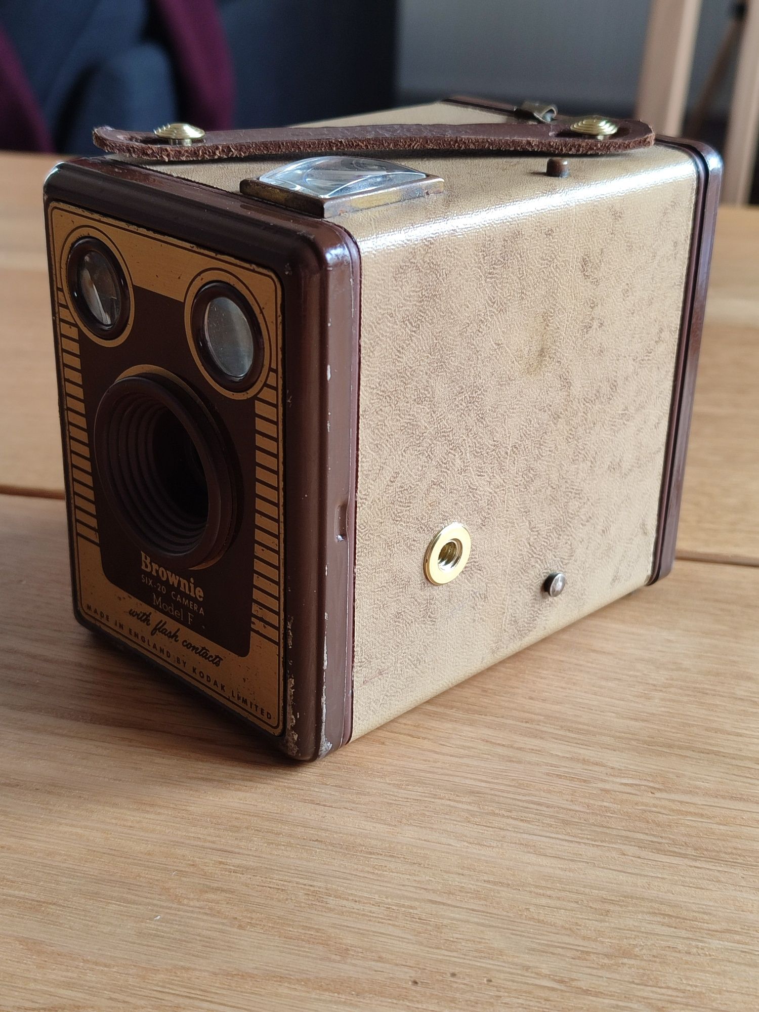 Vintage aparat fotograficzny Kodak Brownie Six-20