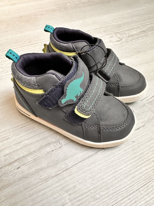 Nowe buty dziecięce