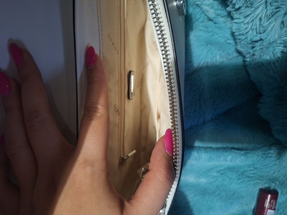 Mala Guess como nova