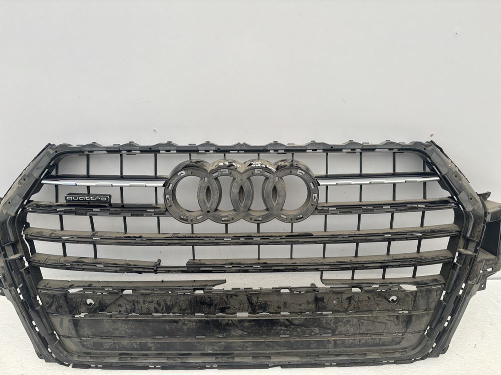 Audi Q7 4M 4M0 16- chrom satyna listwa atrapy grilla chromy przód PDC