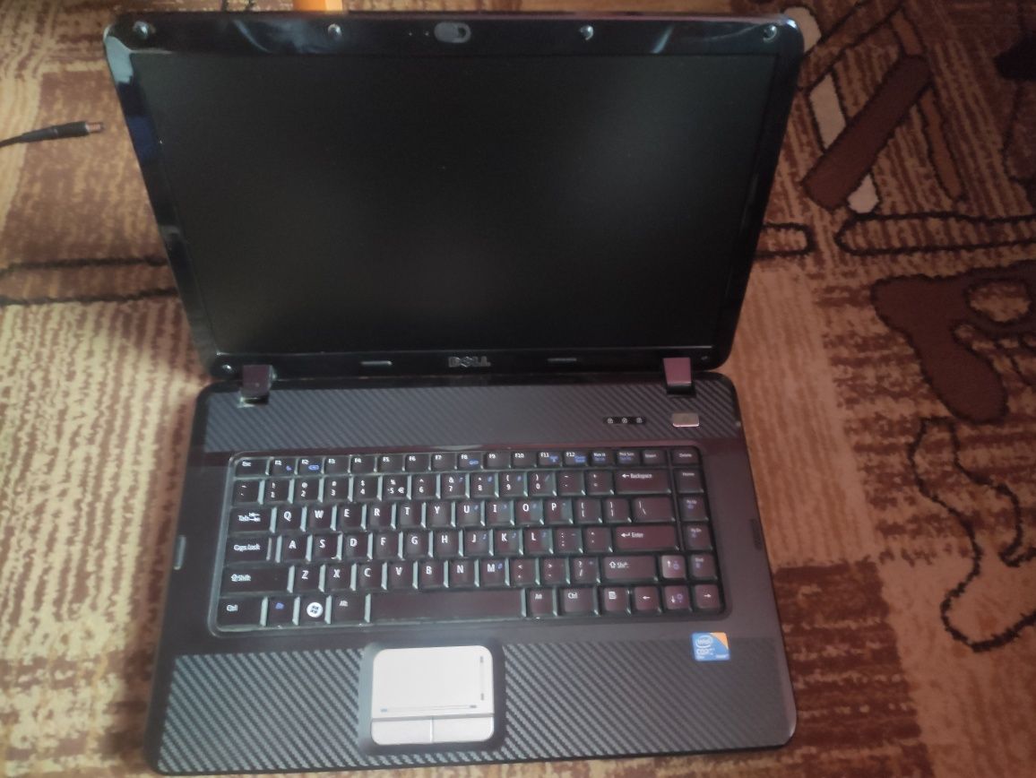 Laptop DELL 15,4 matryca czytaj opis