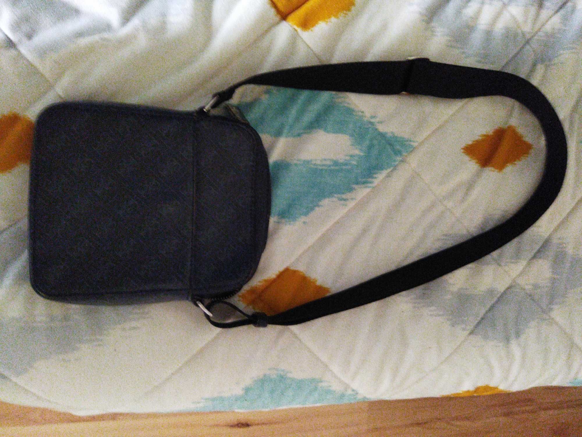 Bolsa da Guess usada