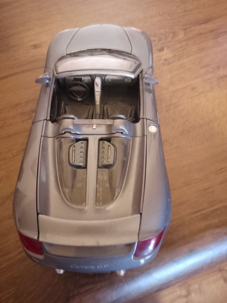 Model Porsche Carrera GT Maisto