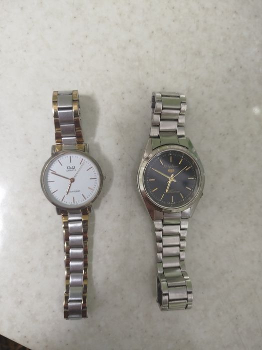 Годинники продам дві штуки