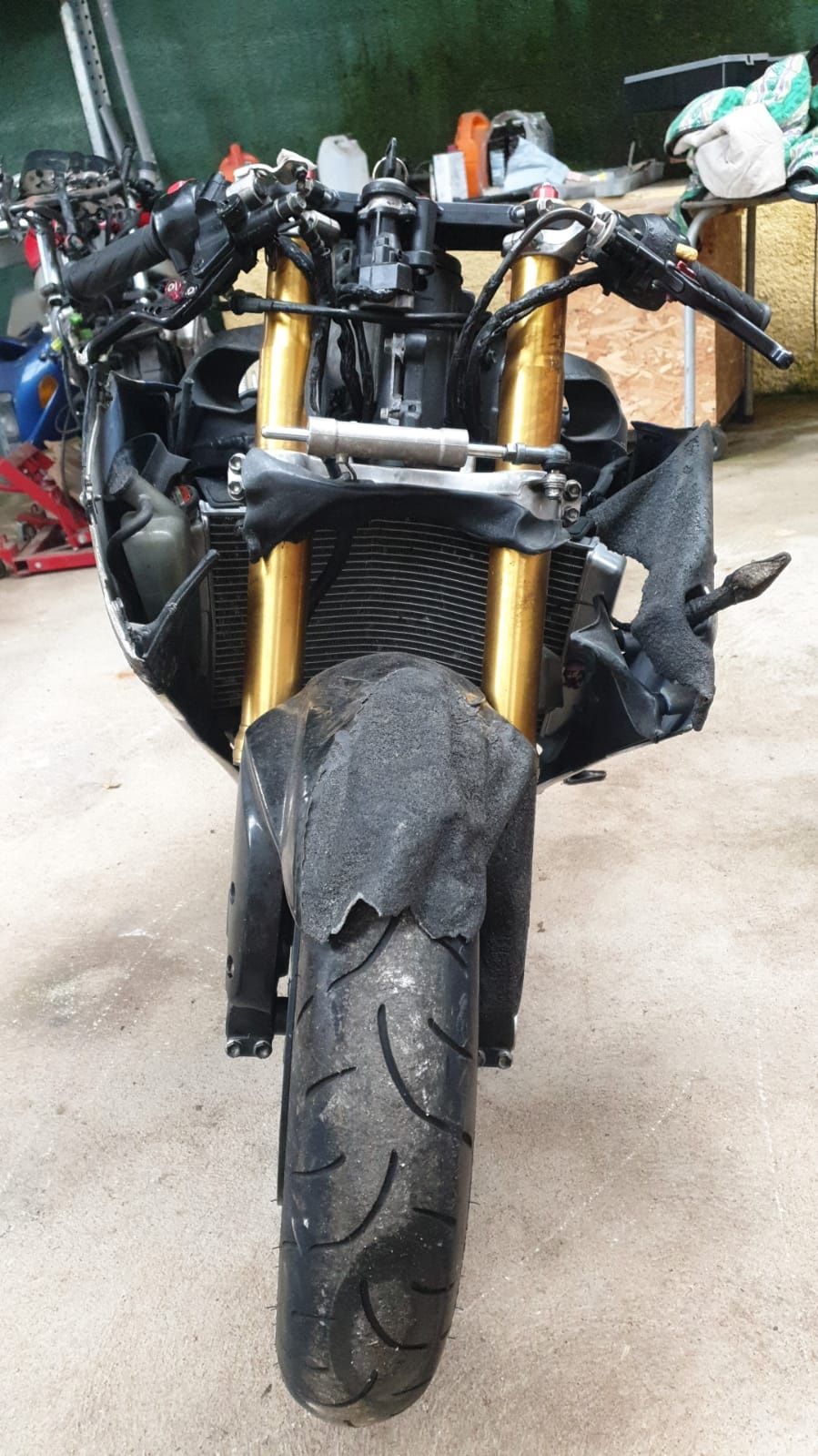 Para venda Peças gsxr 1000 k4