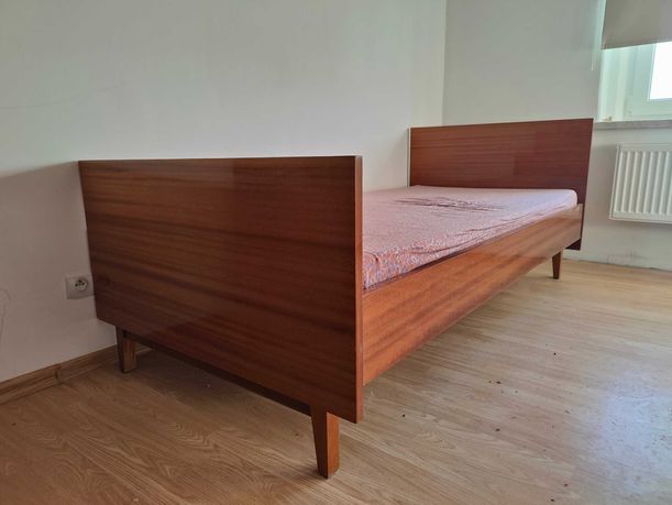 Łóżko PRL,  fotele, wersalka complet