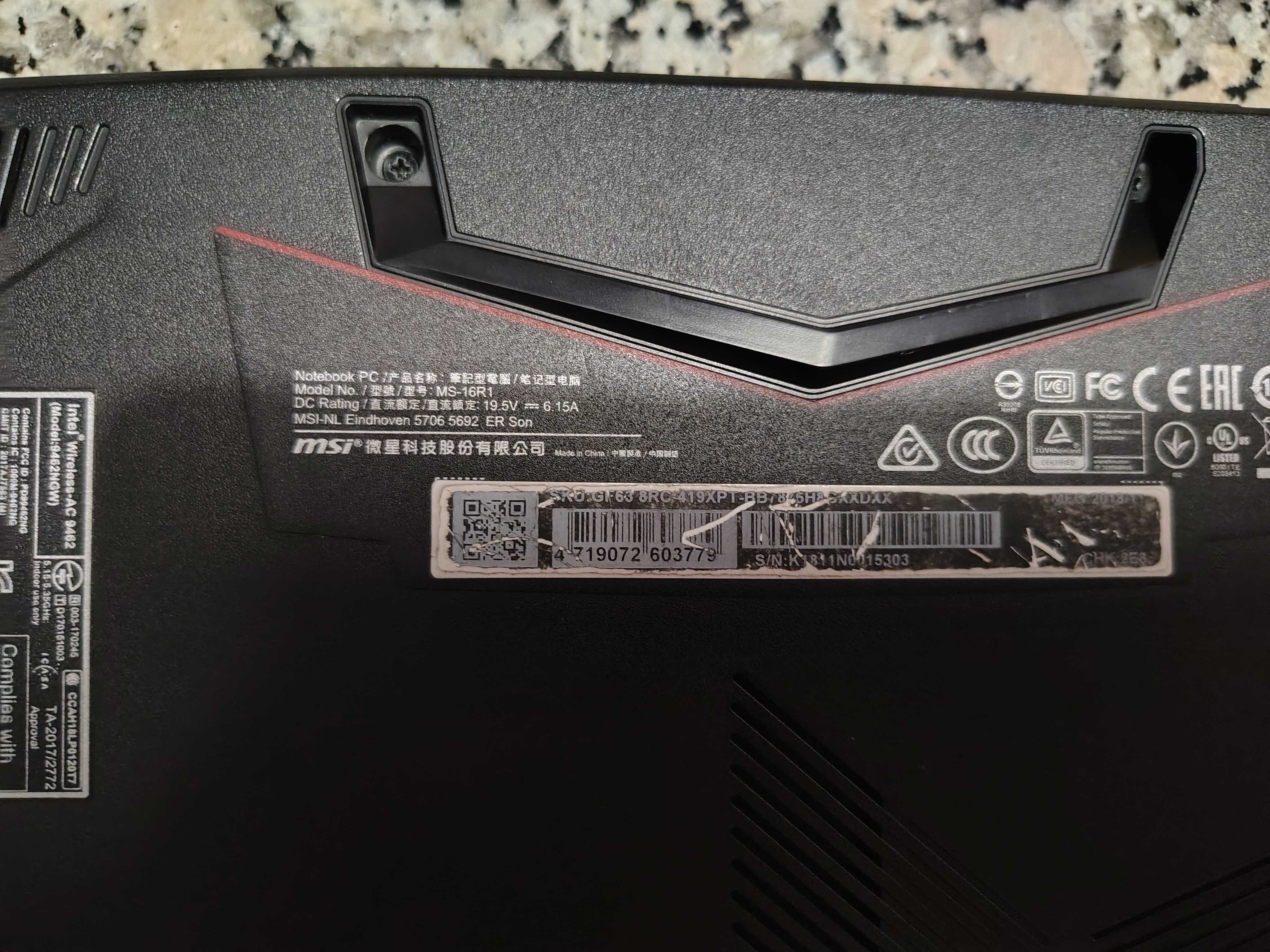 Portátil MSI MS-16R1