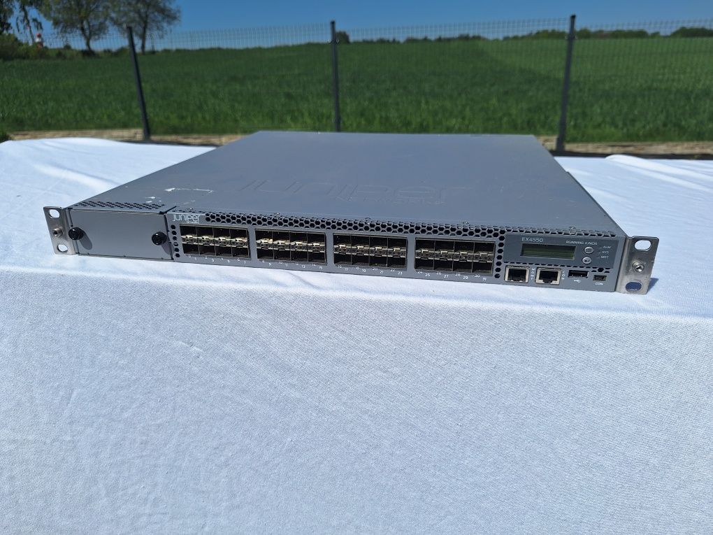 Juniper EX4550 Switch SFP+ 1G 10G 32x