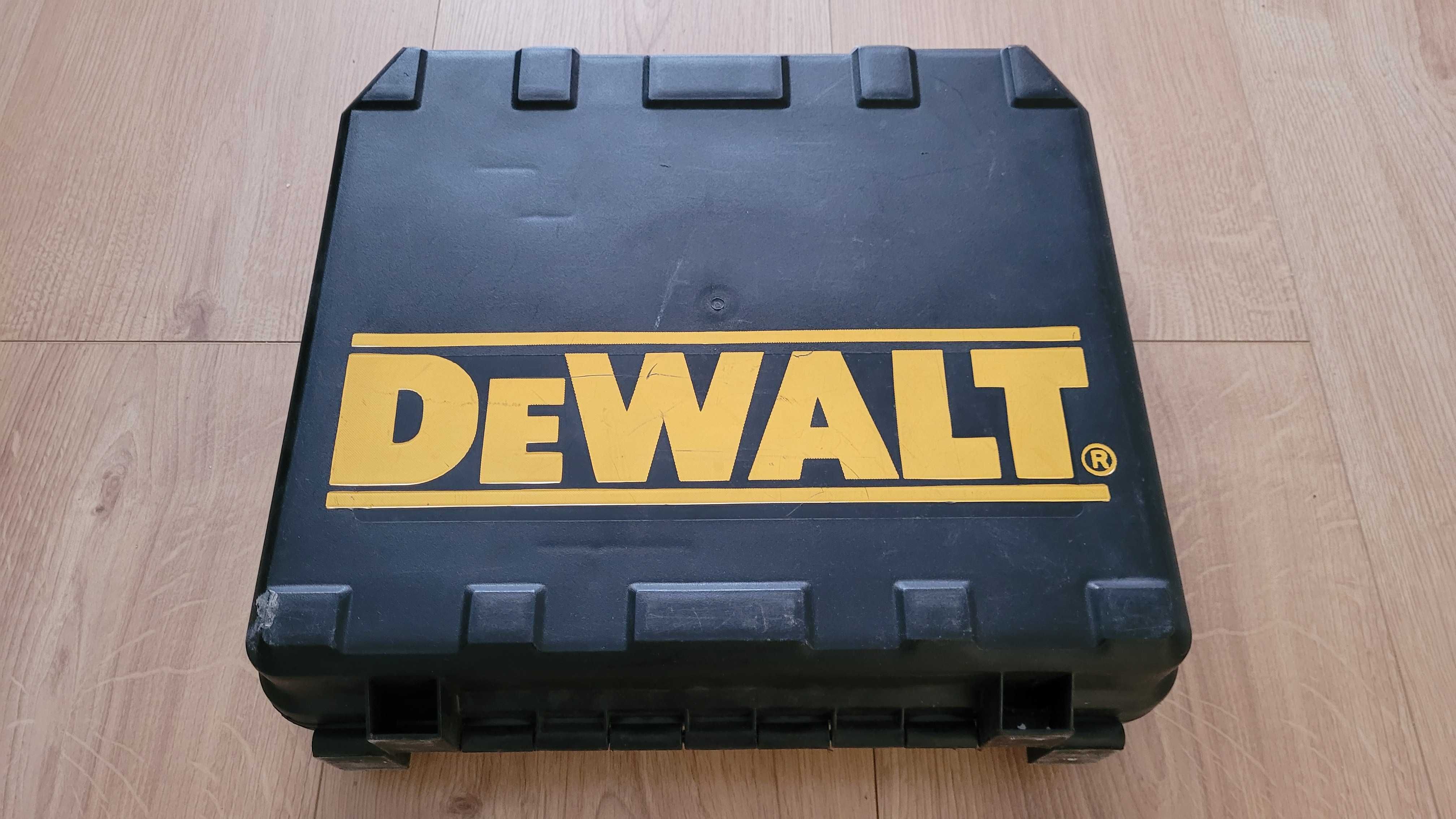 Wyrzynarka Dewalt DW341-QS + GRATIS Brzeszczoty