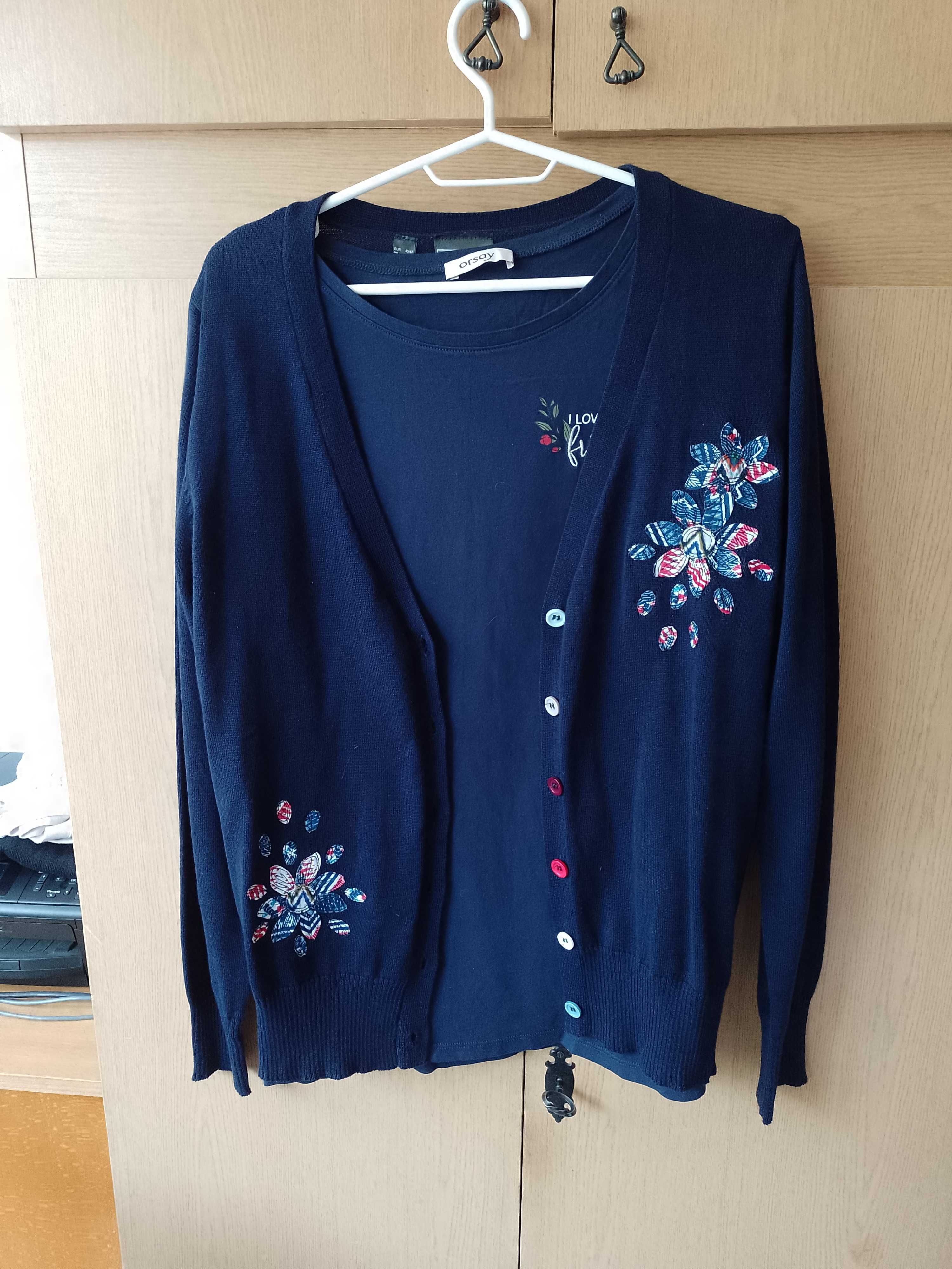 Lekki sweterek rozpinany i dwa t-shirty w zestawie.