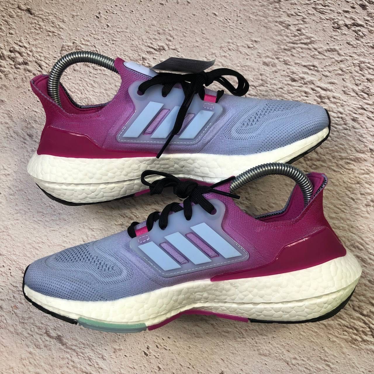 HP9933 нові оригінал adidas ultraboost 22 light primeknit performance