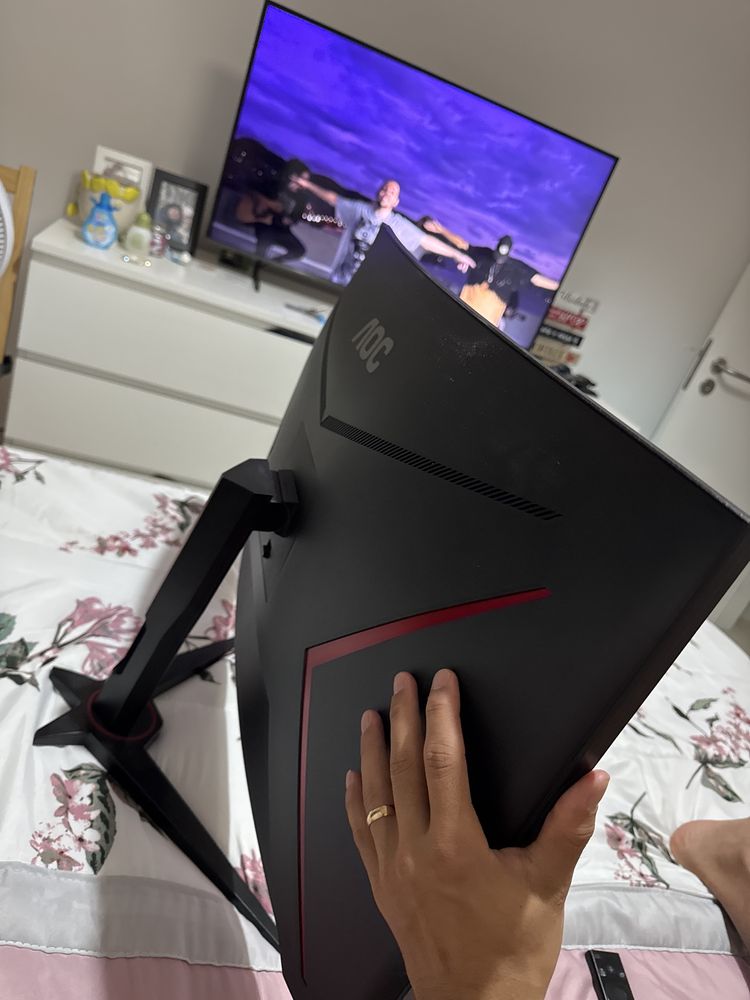 Monitor Gamer Curvo AOC 32” 165Hz 1ms Full HD