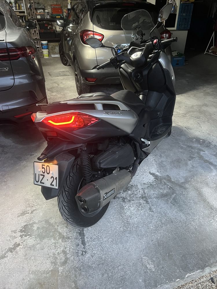 Yamaha Xmax 400 impecável