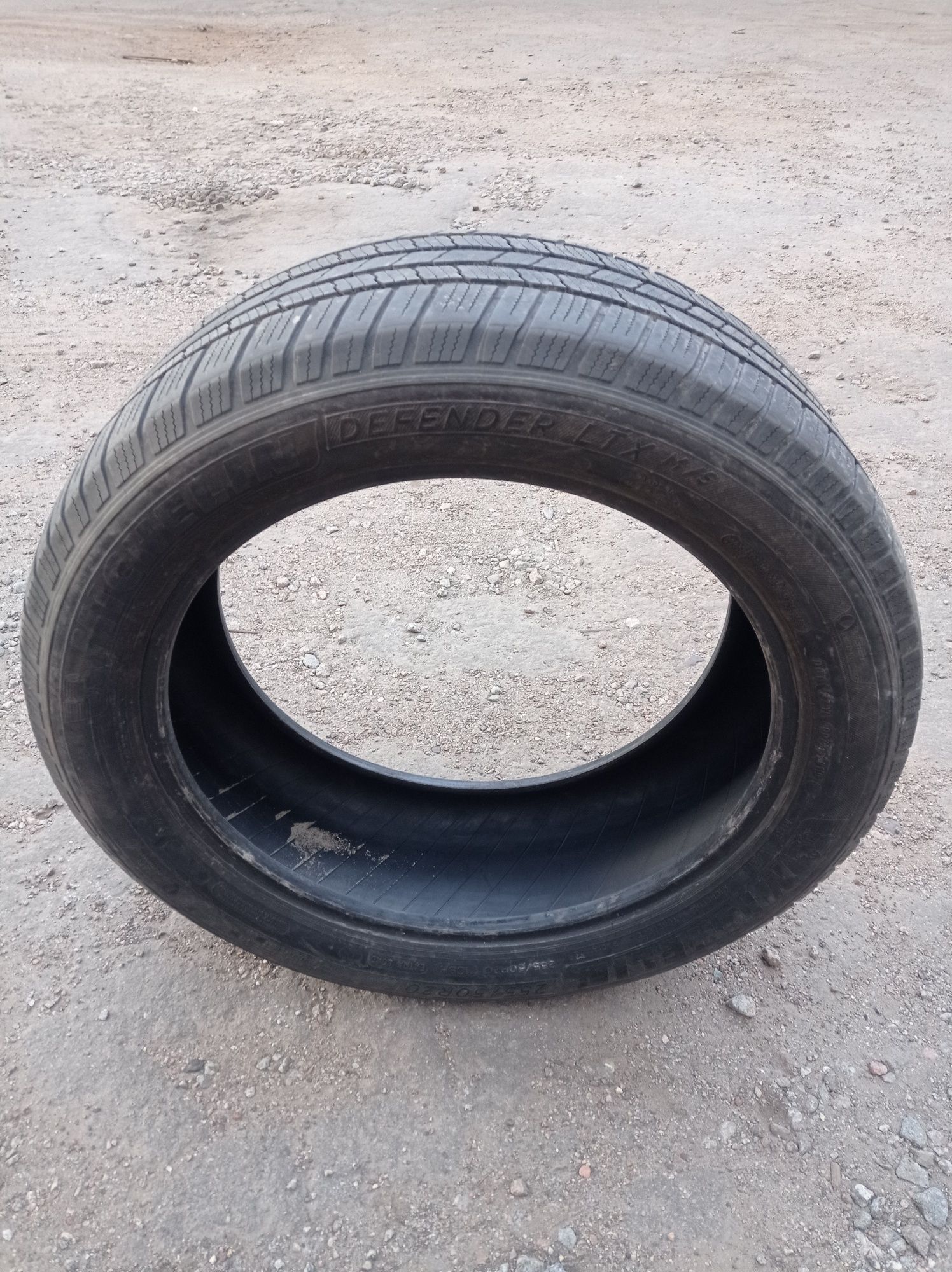 Одно колесо Michelin defender ltx 255/50/20, зима