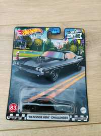 Dodge Challenger HEMI 70 Hot Wheels premium Boulevard